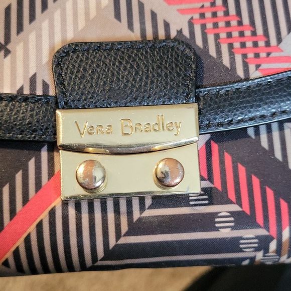 Host pick!! 💕Guc Vera Bradley wristlet 7.25x4.5 inches. Sofia ultimate wristlet - Picture 2 of 4